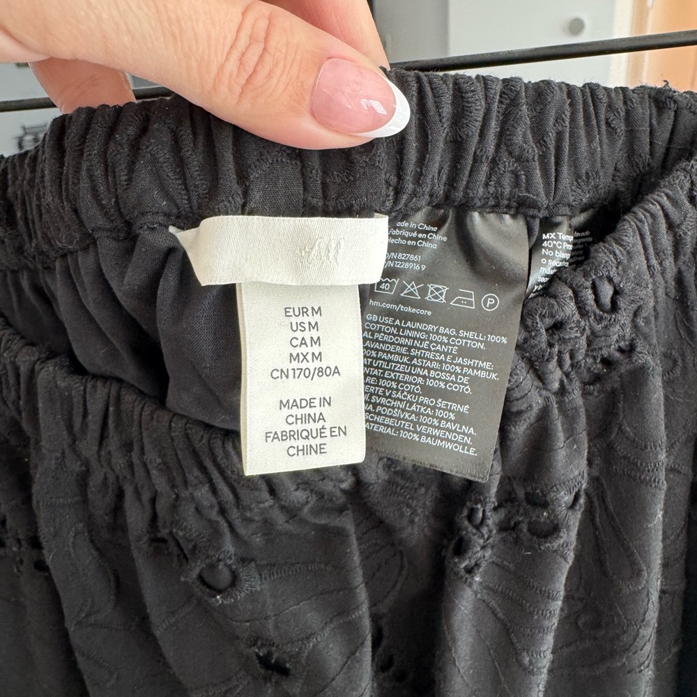 H&M Black Midi Eyelet Skirt - Picture 2 of 5